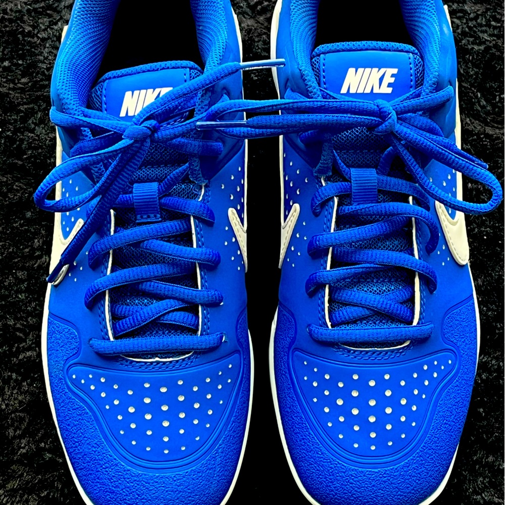 Royal Blue Nike Cleats Size 6Y (LIKE NEW)